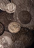 Wadcy wieccy i duchowni. Wizerunki i symbole na monetach