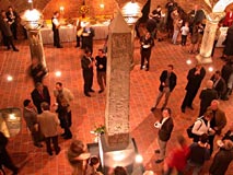 Obelisk faraona Ramzesa II na dziedzicu Muzeum